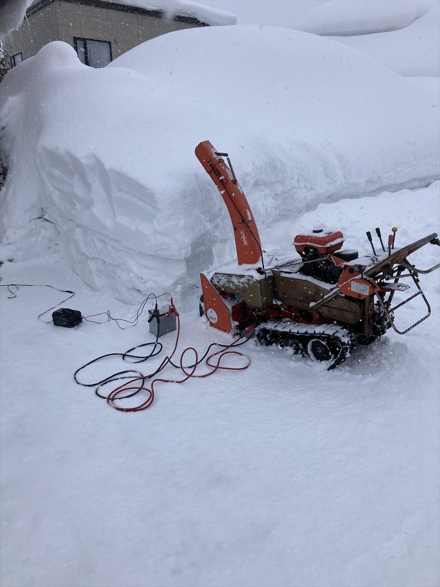 除雪機に振り回される。: くるまやさん（トップス）の日記